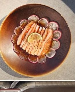 Spicy Sake Bowl mit Lachs-Sashimi